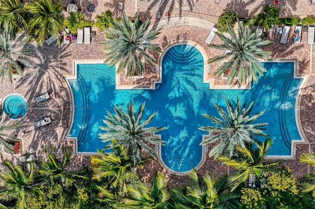 17150 N Bay Rd 2618, Sunny Isles Beach, FL 33160