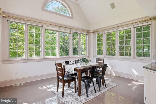 2562 CARROLLTON RD, Annapolis, MD 21403