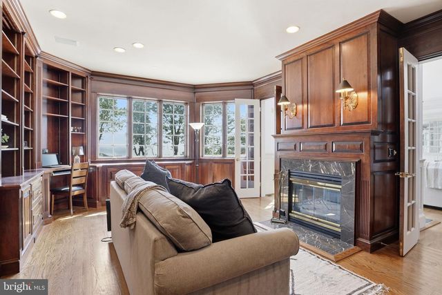 2562 CARROLLTON RD, Annapolis, MD 21403