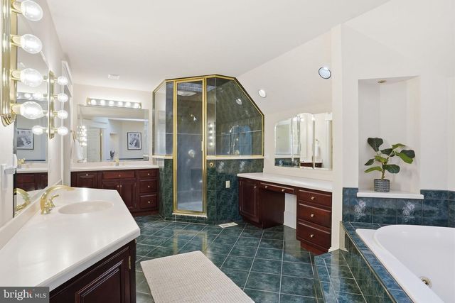 2562 CARROLLTON RD, Annapolis, MD 21403