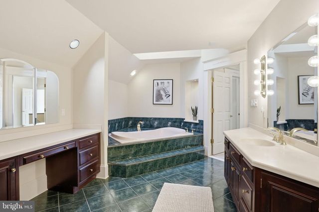 2562 CARROLLTON RD, Annapolis, MD 21403