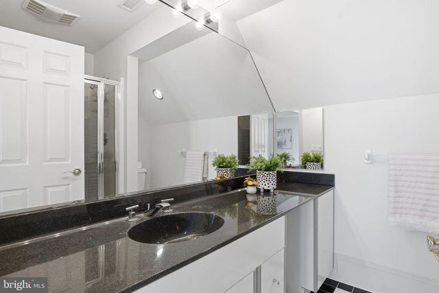 2562 CARROLLTON RD, Annapolis, MD 21403