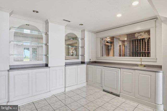 2562 CARROLLTON RD, Annapolis, MD 21403