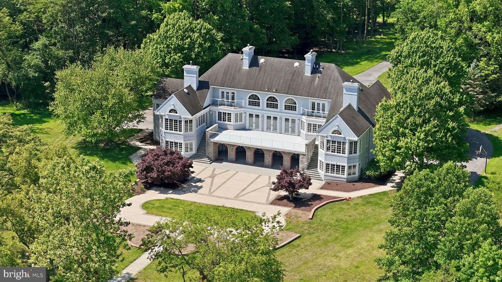 2562 CARROLLTON RD, Annapolis, MD 21403
