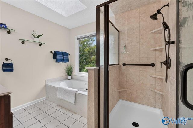 135 Pebblebrook Circle, Madison, AL 35758