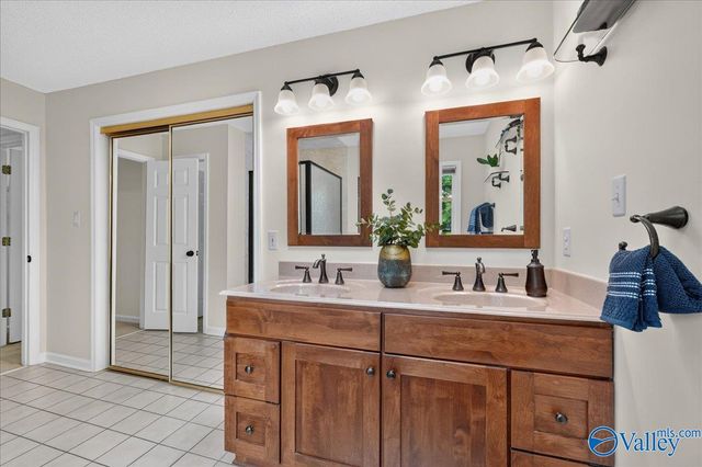 135 Pebblebrook Circle, Madison, AL 35758