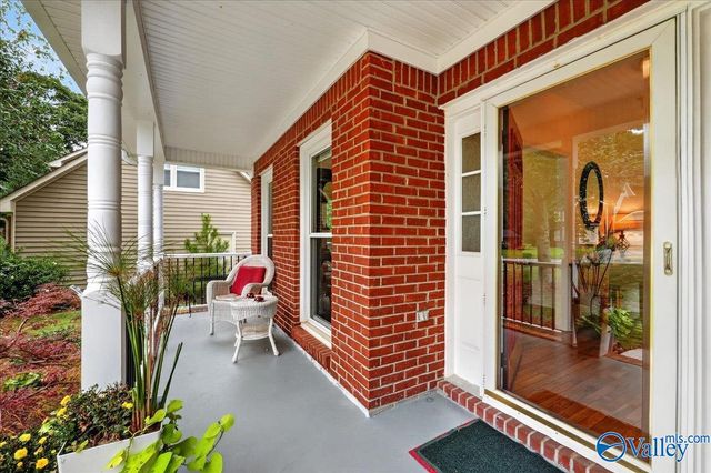 135 Pebblebrook Circle, Madison, AL 35758