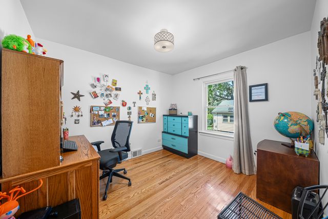 7816 Blazer Avenue, Justice, IL 60458