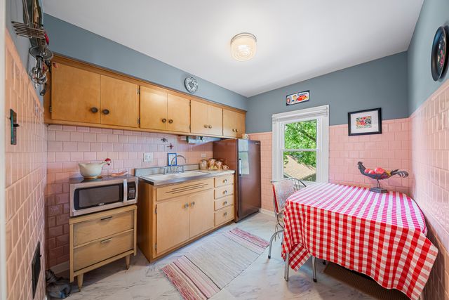 7816 Blazer Avenue, Justice, IL 60458