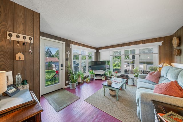 7816 Blazer Avenue, Justice, IL 60458