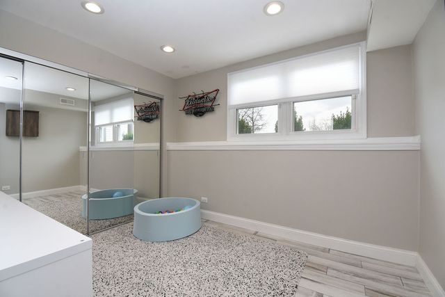 1112 N Old Bridge Road, Palatine, IL 60067