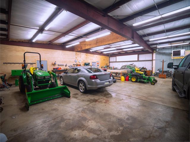 521 Sunset Place, Charles City, IA 50616
