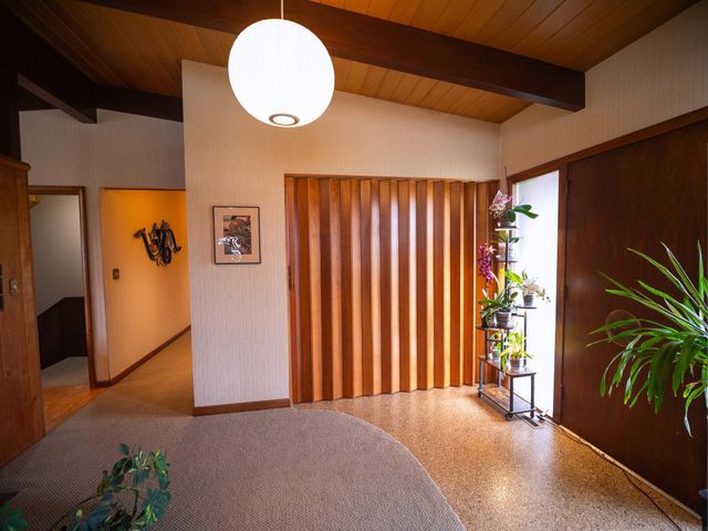 521 Sunset Place, Charles City, IA 50616