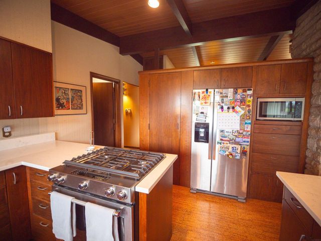 521 Sunset Place, Charles City, IA 50616