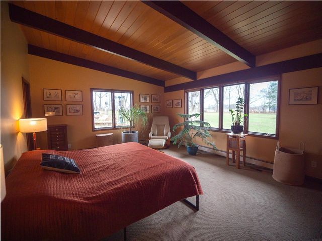 521 Sunset Place, Charles City, IA 50616