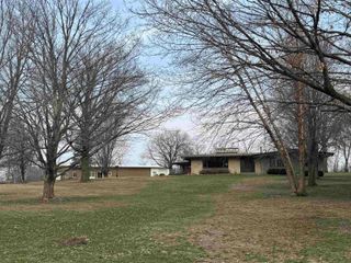 521 Sunset Place, Charles City, IA 50616