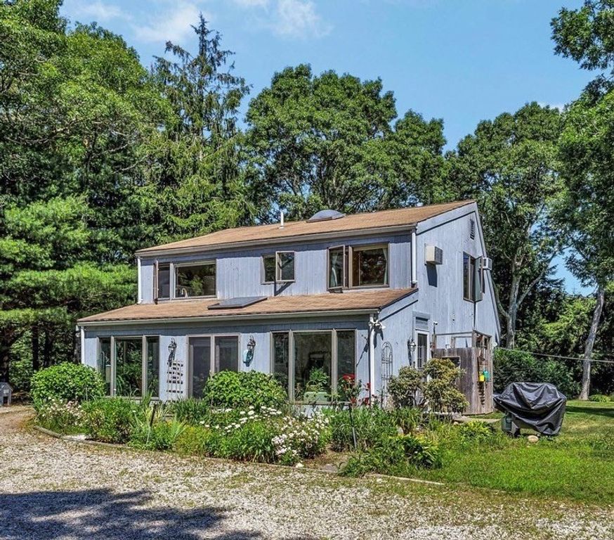 621 Locustfield Rd, Falmouth, MA 02536