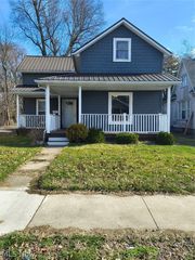 435 Fair Avenue NE, New Philadelphia, OH 44663
