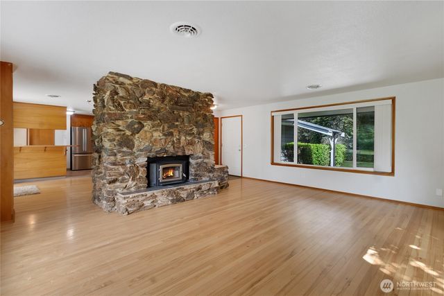 6006 48th Avenue E, Tacoma, WA 98443