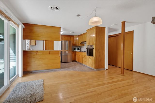 6006 48th Avenue E, Tacoma, WA 98443