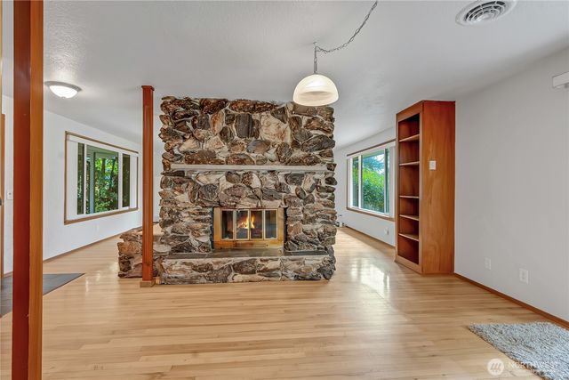 6006 48th Avenue E, Tacoma, WA 98443