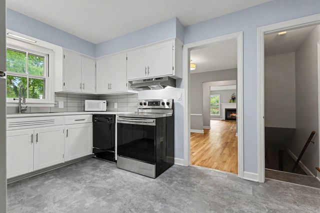 1725 Avalon Avenue, Saginaw Twp, MI 48638