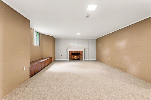 1725 Avalon Avenue, Saginaw Twp, MI 48638