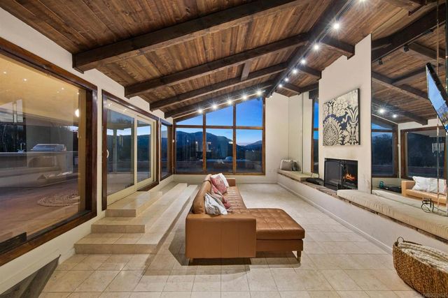 580 582 South Grade, Alpine, CA 91901