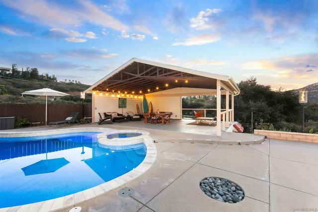 580 582 South Grade, Alpine, CA 91901