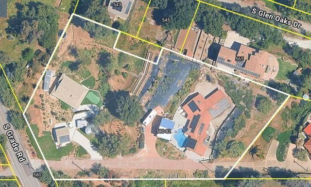 580 582 South Grade, Alpine, CA 91901