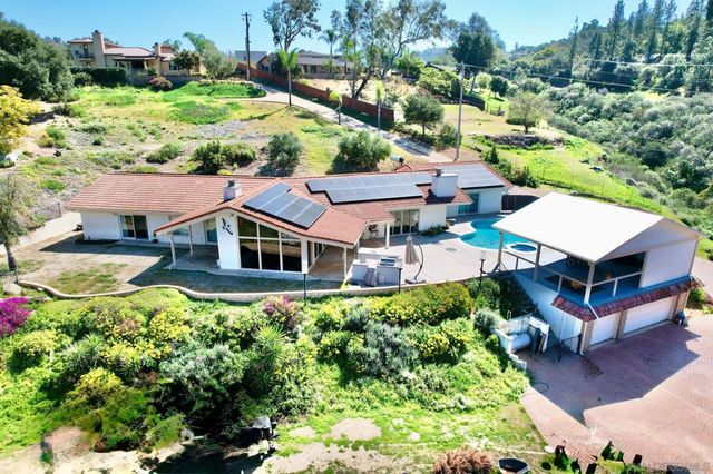 580 582 South Grade, Alpine, CA 91901