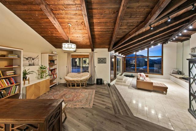 580 582 South Grade, Alpine, CA 91901