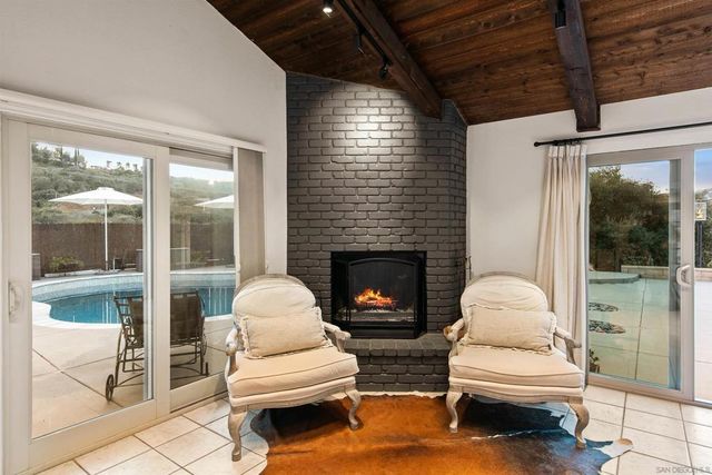 580 582 South Grade, Alpine, CA 91901