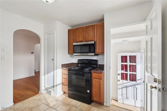 2058 Miramar Boulevard, South Euclid, OH 44121