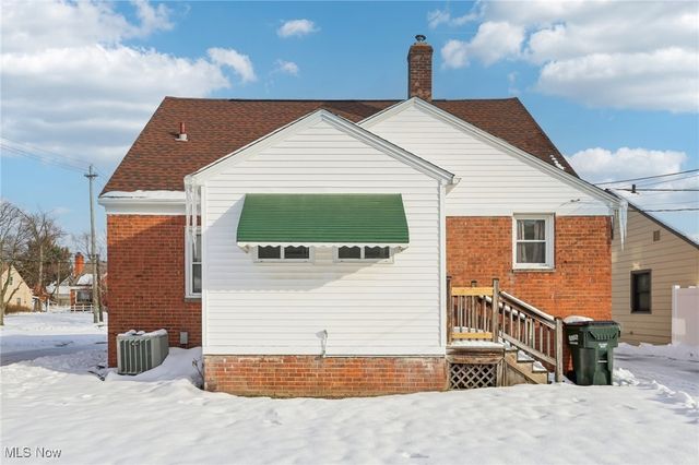 2058 Miramar Boulevard, South Euclid, OH 44121