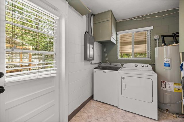 2620 NW 11TH AVENUE, Gainesville, FL 32605