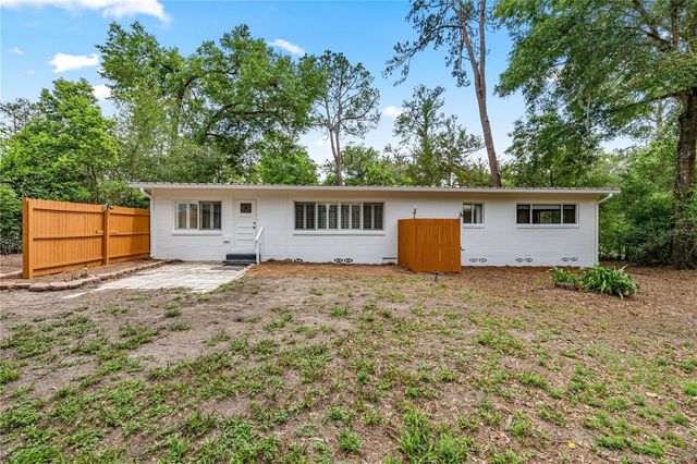 2620 NW 11TH AVENUE, Gainesville, FL 32605