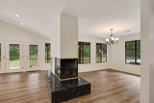 925 BELL MEADE DR, Eads, TN 38028