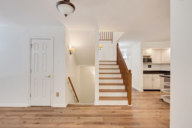 925 BELL MEADE DR, Eads, TN 38028