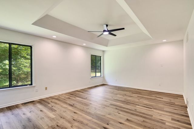 925 BELL MEADE DR, Eads, TN 38028