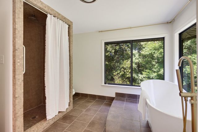 925 BELL MEADE DR, Eads, TN 38028