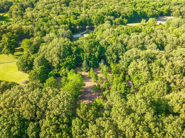 925 BELL MEADE DR, Eads, TN 38028