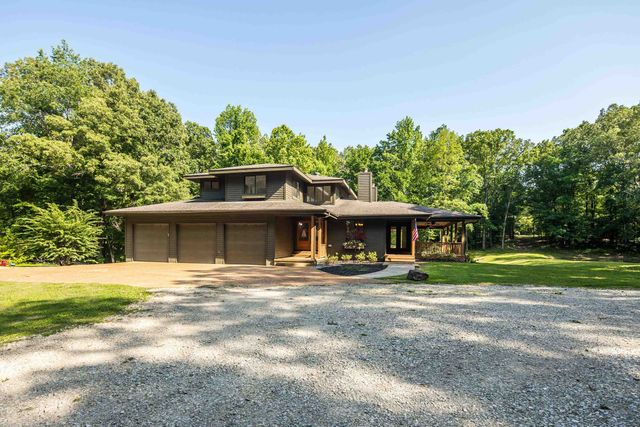 925 BELL MEADE DR, Eads, TN 38028