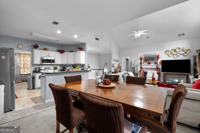 6689 Jojanne Lane, Lithonia, GA 30038