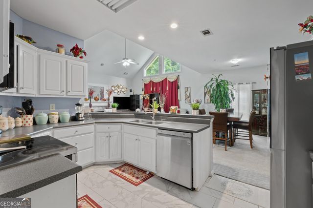 6689 Jojanne Lane, Lithonia, GA 30038