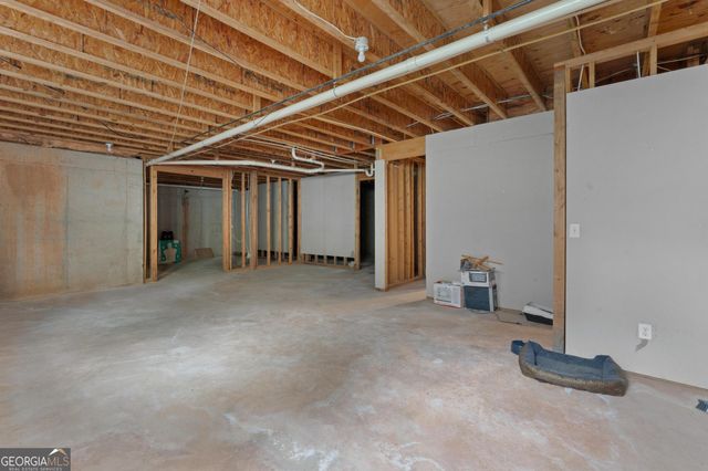 6689 Jojanne Lane, Lithonia, GA 30038