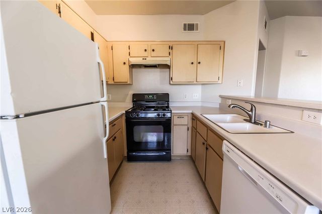 1881 ALEXANDER Road 108, North Las Vegas, NV 89032