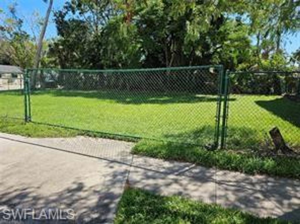 2002 Bayside PKWY, FORT MYERS, FL 33901 — photo 4