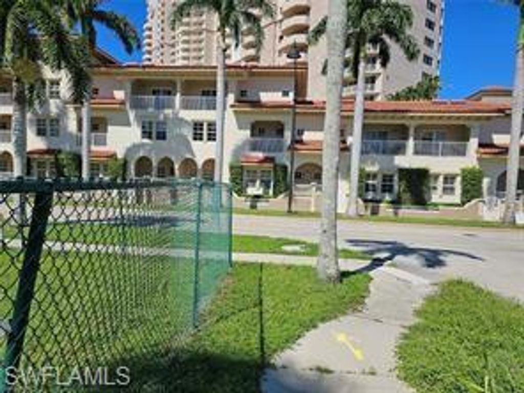 2002 Bayside PKWY, FORT MYERS, FL 33901 — photo 5