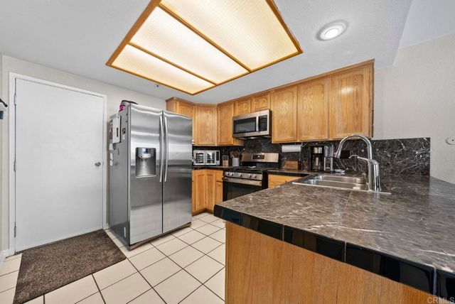 6651 Carmel Court, Fontana, CA 92336